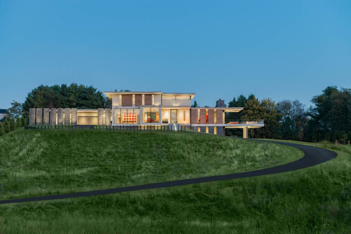 Great-Falls-Modern-Home-in-Virginia-by-Whipple-Russell-Architects-20