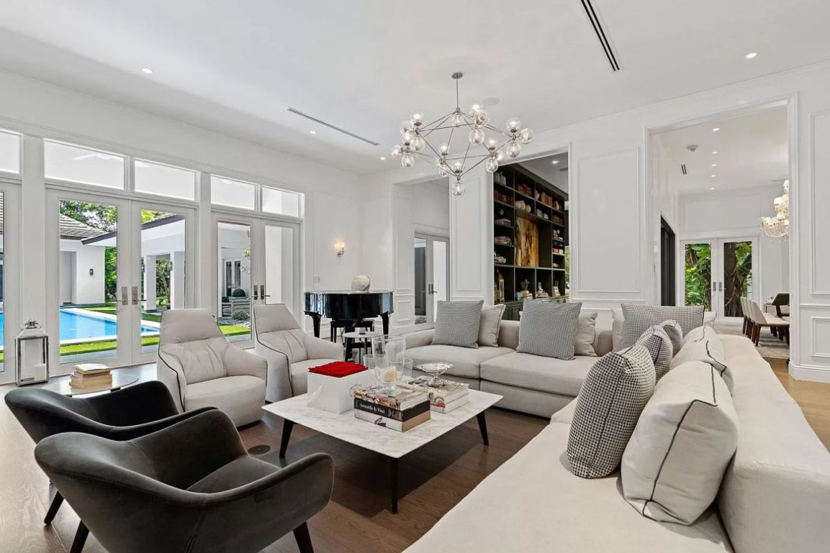 Impeccable-New-Construction-Miami-House-3