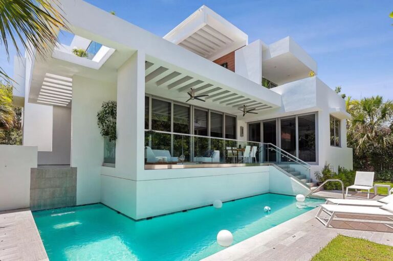 Key Biscayne Brand New Construction Home for Sale at $3.5 Million