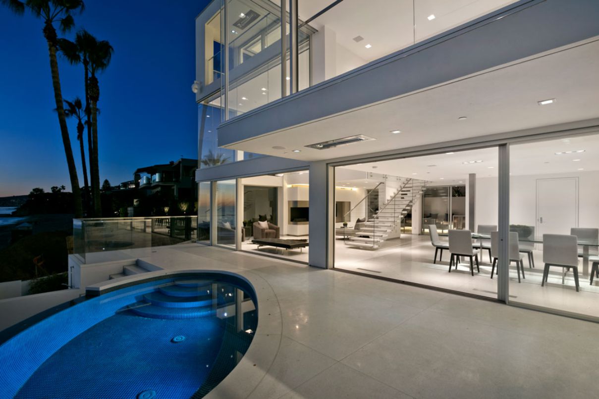 Laguna-Beach-House-in-California-by-Morris-Skenderian-Associates-19