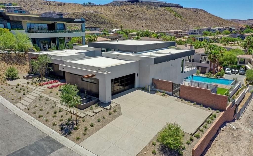 Las Vegas Luxury Home with Inspirational Views for Sale