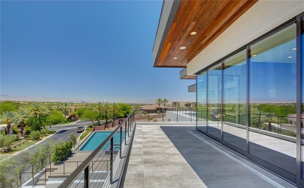 Las Vegas Luxury Home with Inspirational Views for Sale