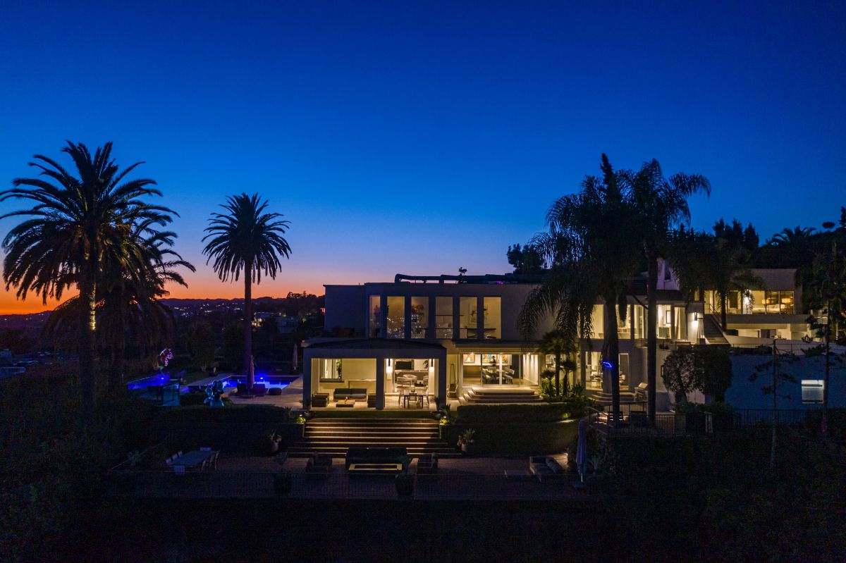 Los-Angeles-Mansion-on-Mockingbird-Place-for-Sale-at-48-Million-12_compressed