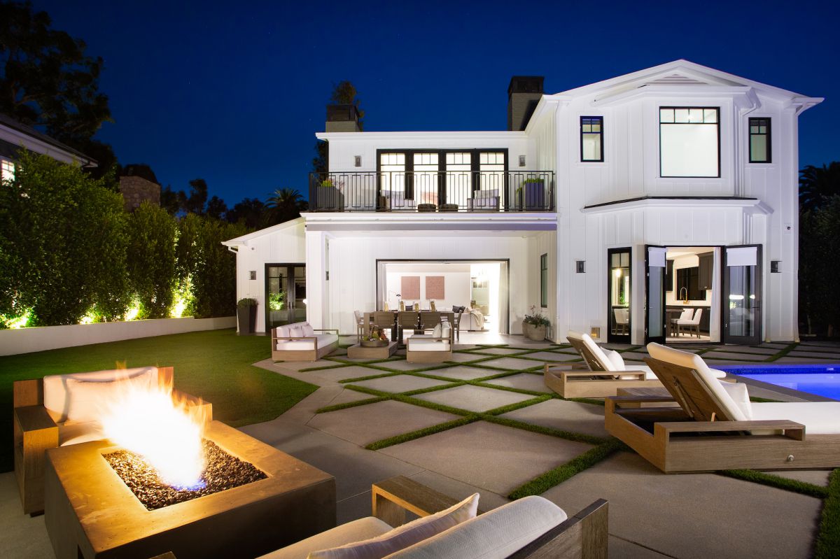 Los-Angeles-New-Construction-Modern-Farmhouse-4