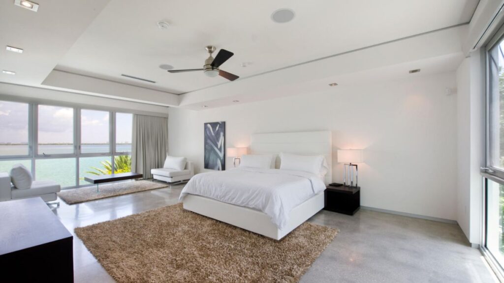 Luxurious Modern Miami Beach House for Rent