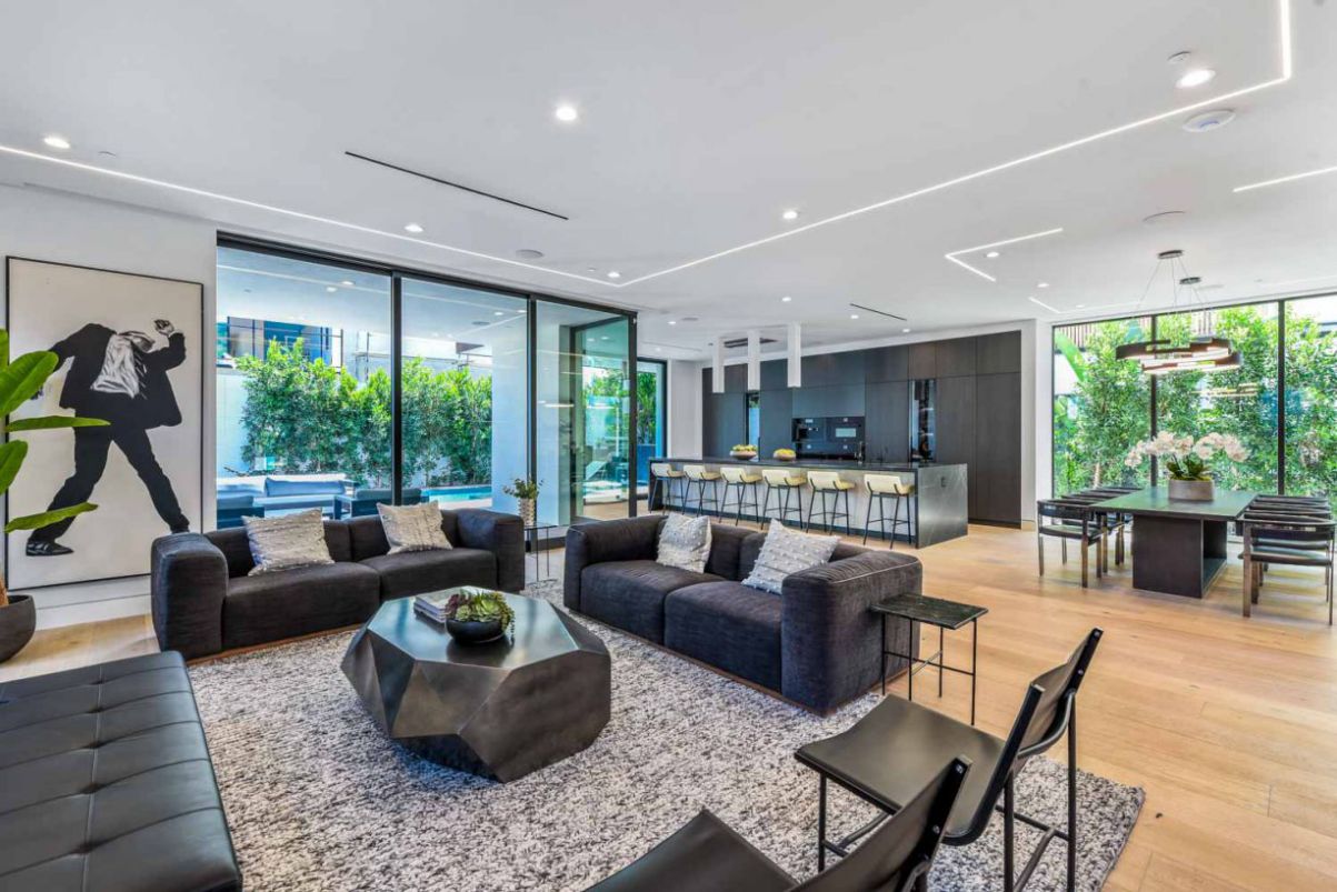 Magnificent-New-Construction-Home-in-Los-Angeles-asks-for-4.3-Million-21