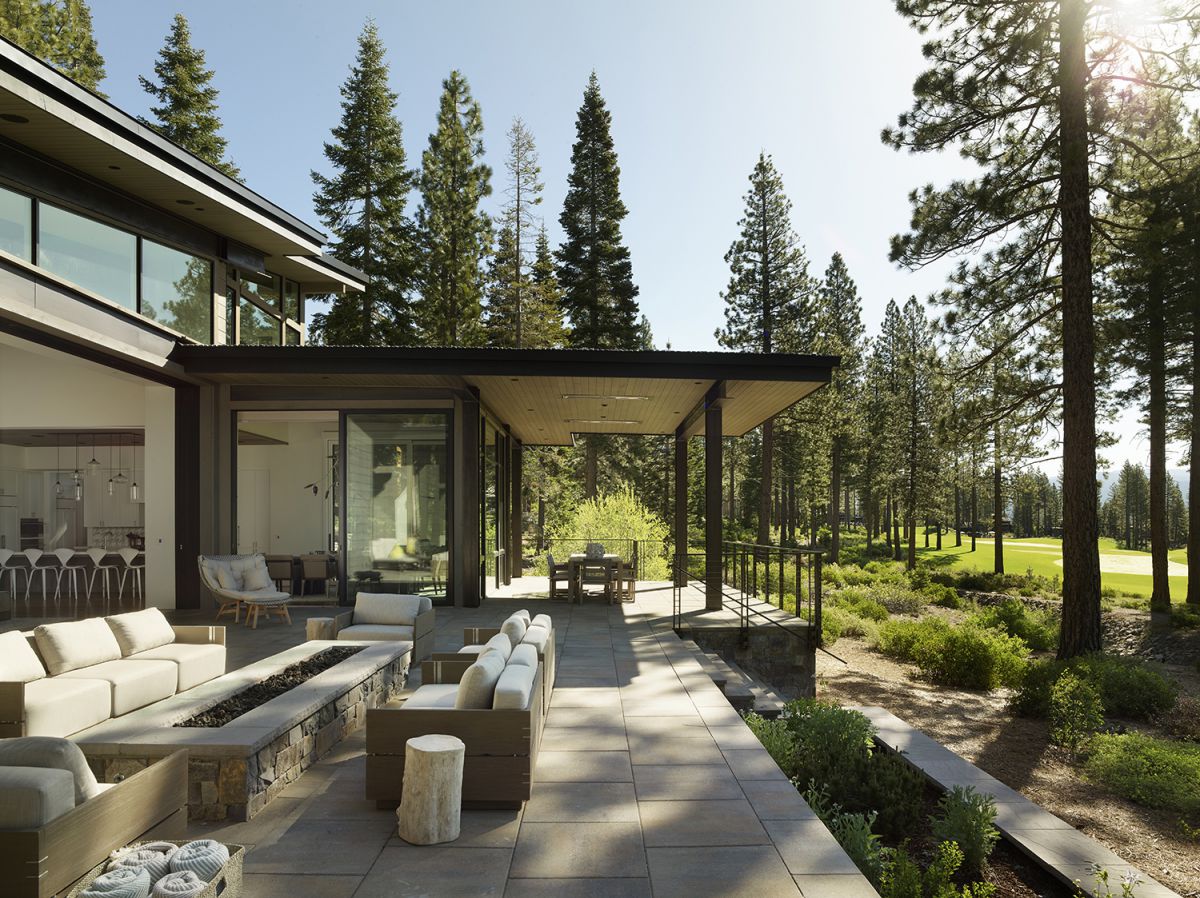 Martis-Camp-Residence-188-by-Walton-Architecture-Engineering-1