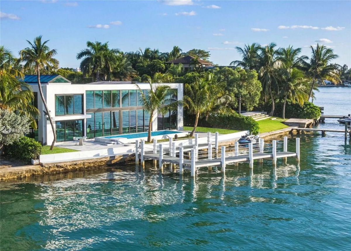 Miami-Beach-Florida-Brand-New-Home-on-Market-1