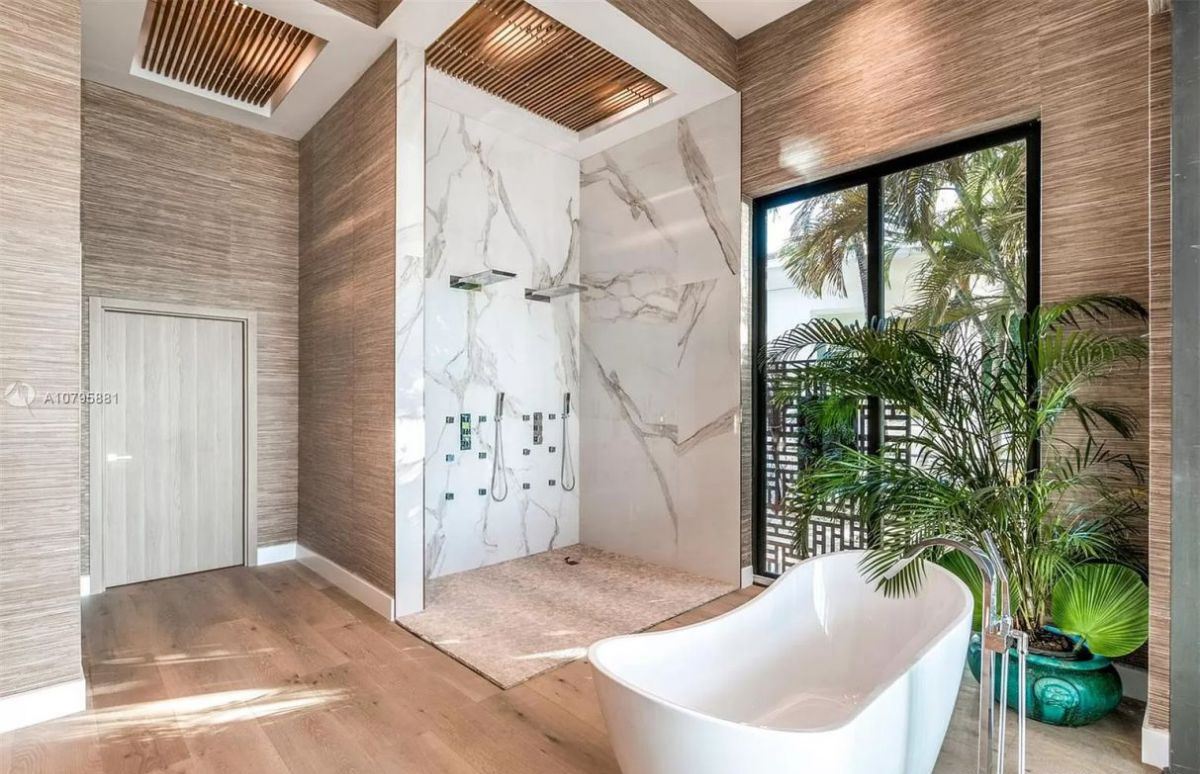 Miami-Beach-Florida-Brand-New-Home-on-Market-12