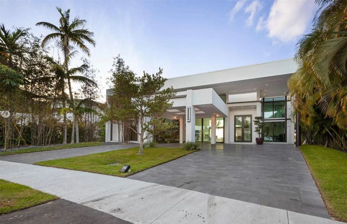 Miami-Beach-Florida-Brand-New-Home-on-Market-19