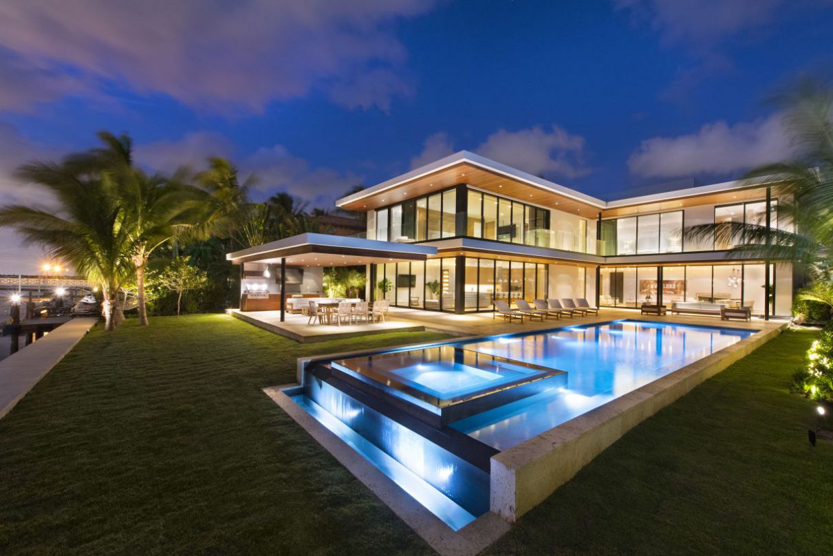 Miami-Beach-Modern-Waterfront-Home-by-In-Site-Design-Group-LLC-1