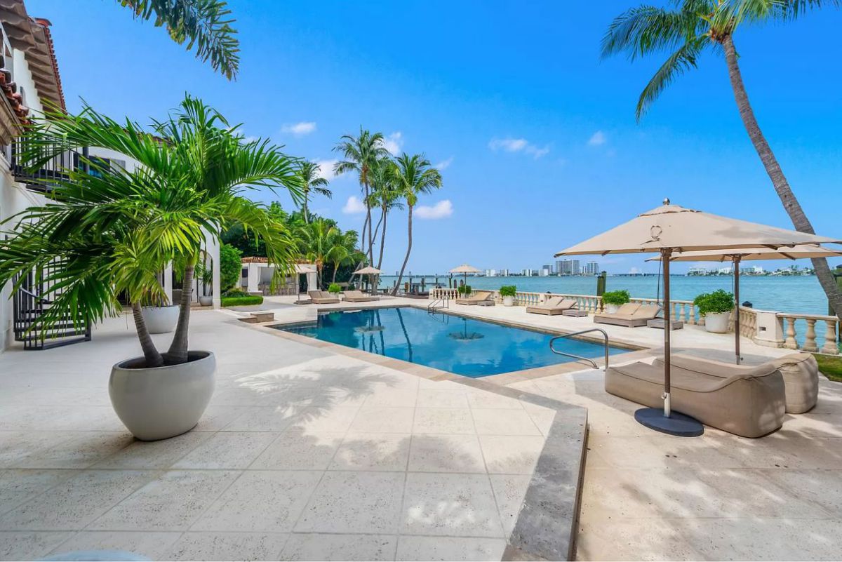 Miami-Beach-Resort-Style-Home-for-Sale-22