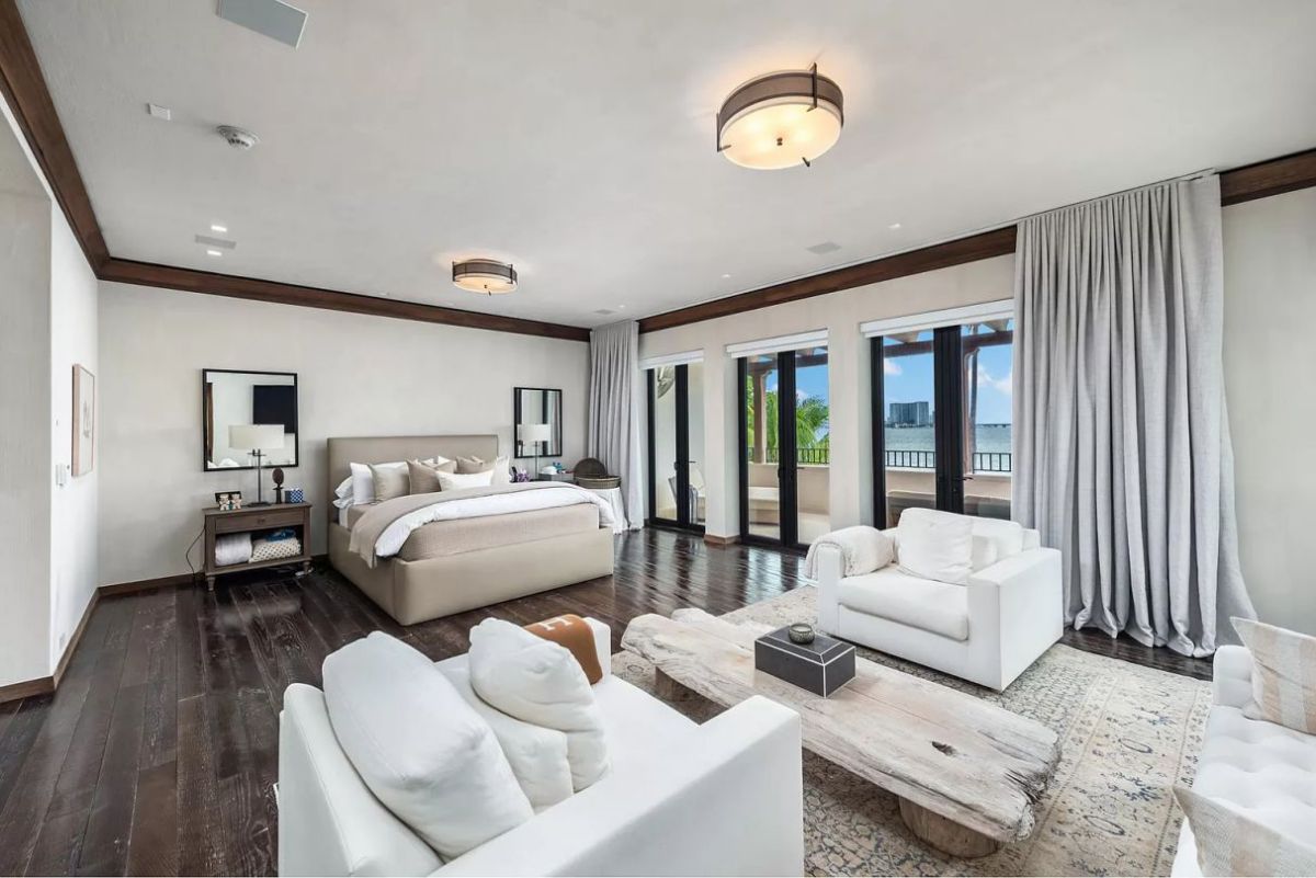 Miami-Beach-Resort-Style-Home-for-Sale-31