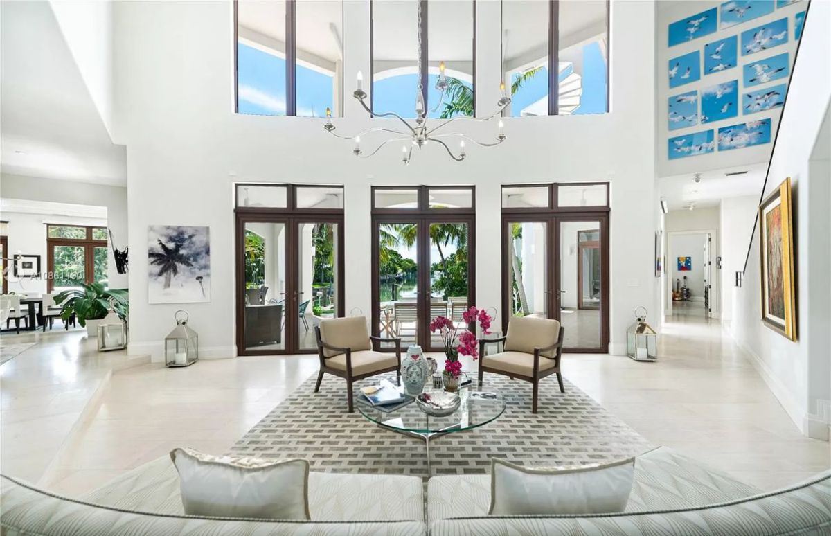 Modern-Mediterranean-Key-Biscayne-House-for-Sale-24