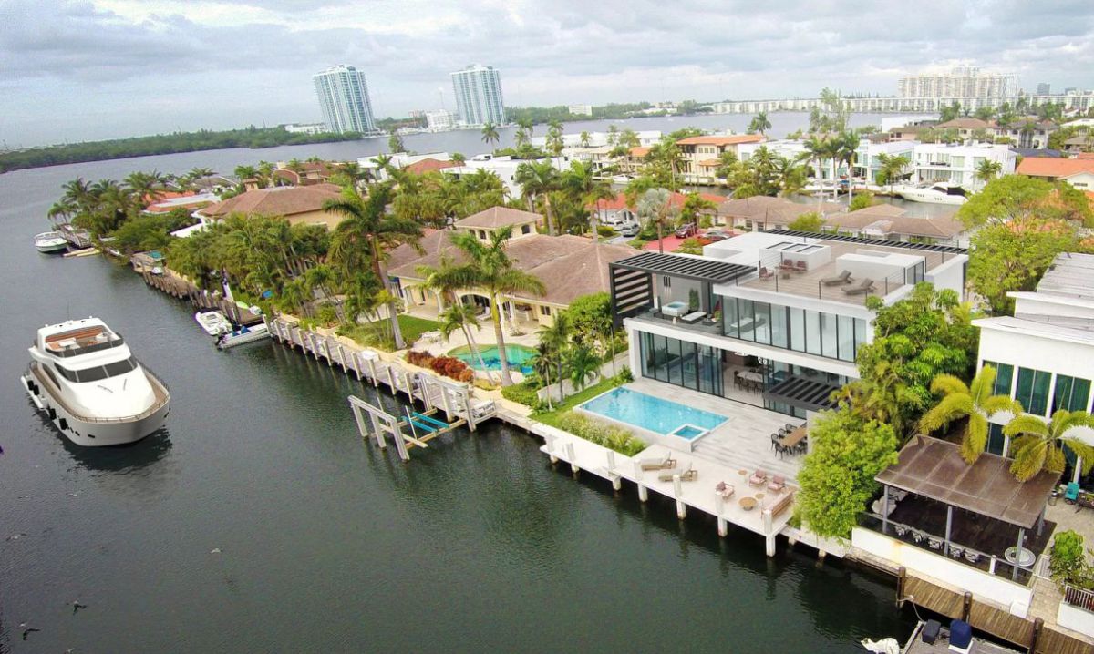 North-Miami-Beach-Modern-Home-with-Yacht-Dockage-1