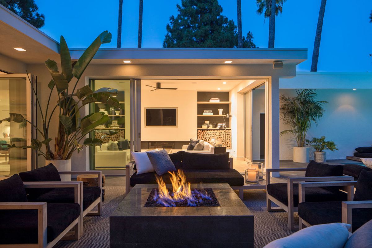 Perfect-Beverly-Hills-Mid-Century-Modern-Home-11