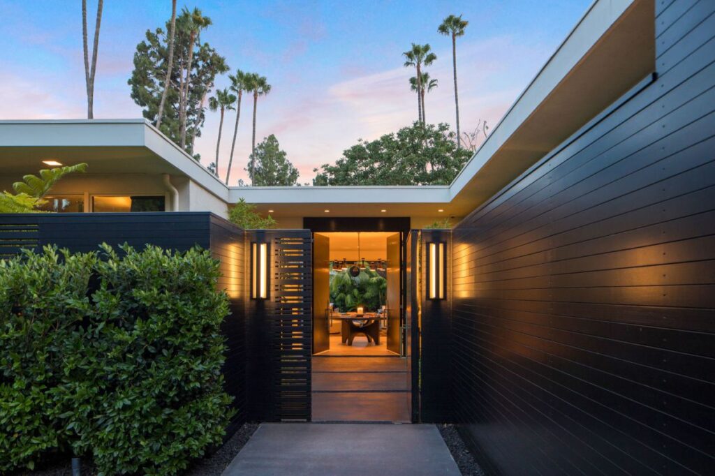 Perfect Beverly Hills Mid Century Modern Home