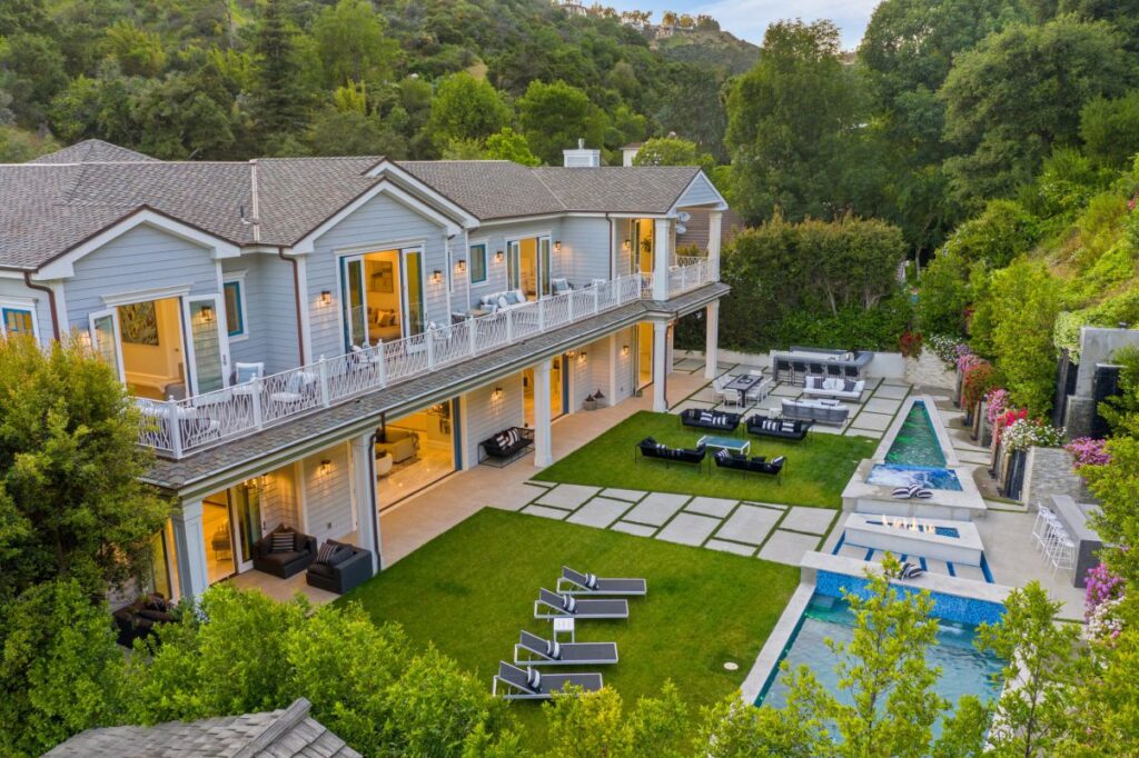 Roscomare Traditional Estate in Los Angeles for Sale