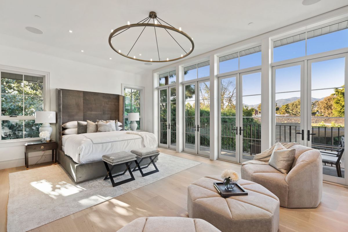 Sophisticated-Pacific-Palisades-New-Masterpiece-for-Sale-29