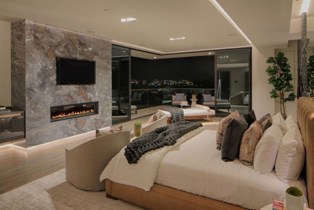 Timeless Sophisticated Bel Air Estate by Architecture West Inc