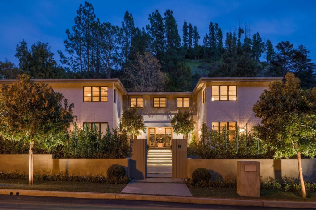 Traditional Home in Stone Canyon, Los Angeles for Sale