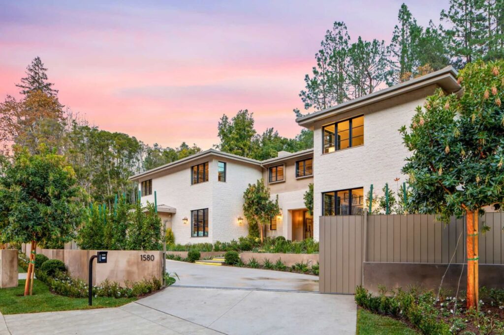 Traditional Home in Stone Canyon, Los Angeles for Sale