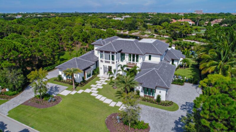 Transitional Home in Tequesta Florida built by Affinity Construction Group