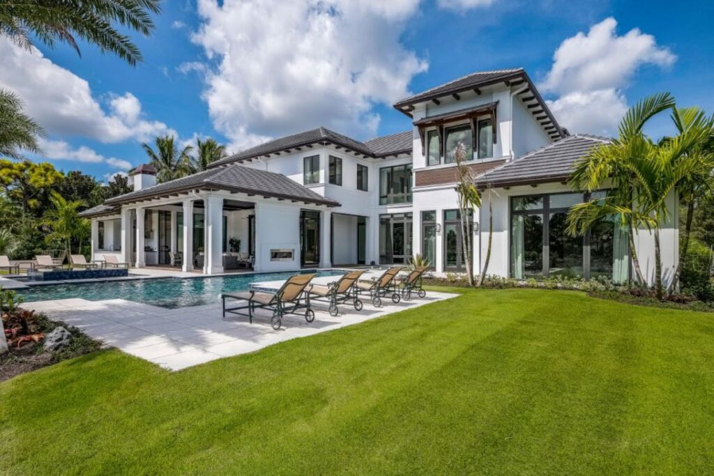 Transitional Home in Tequesta Florida built by Affinity Construction Group