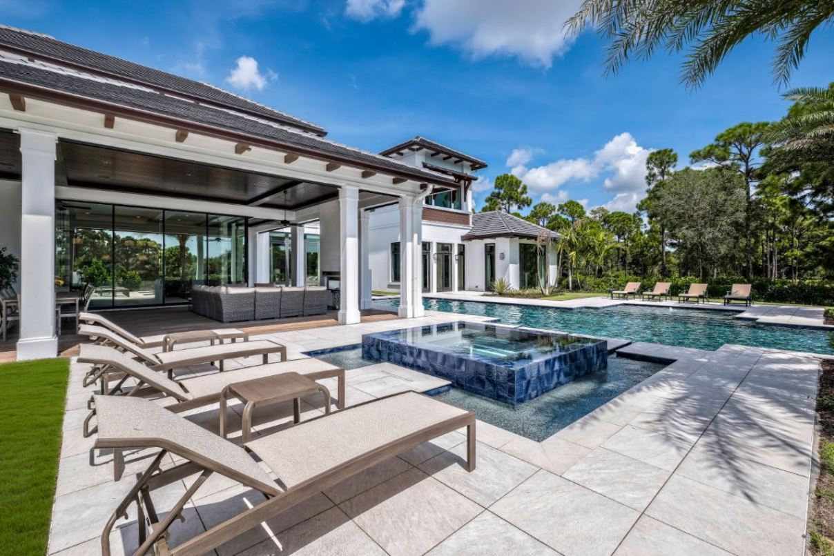 Transitional-Home-in-Tequesta-Florida-built-by-Affinity-Construction-Group-9