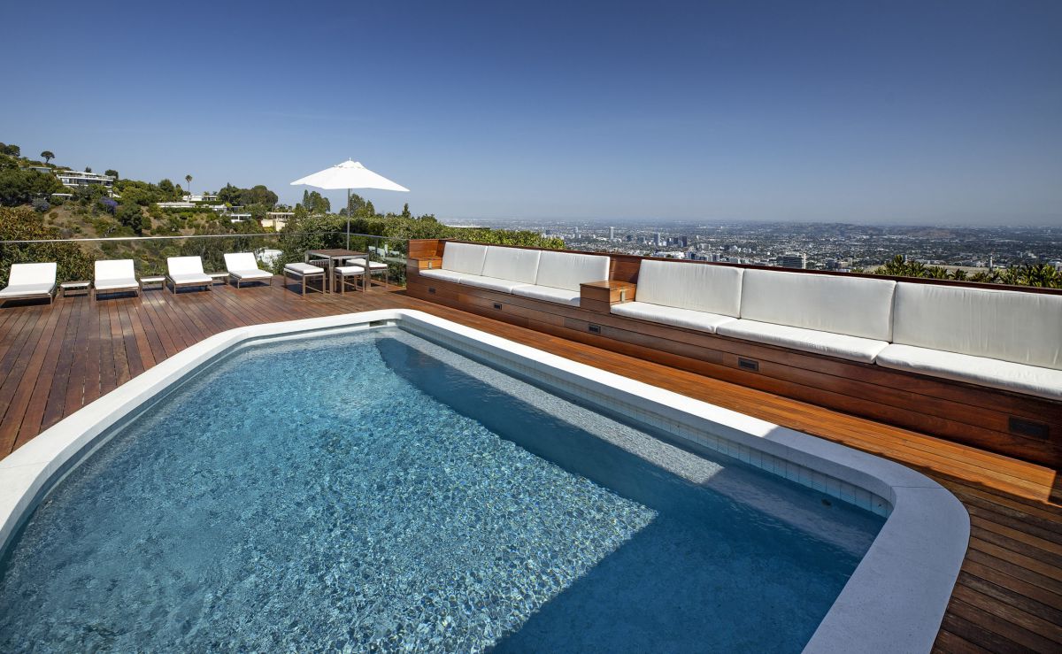 11 Million Trousdale Estates Contemporary Home in Beverly Hills for Sale