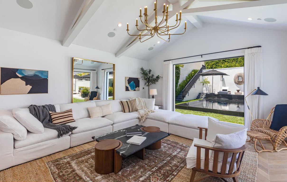 16.5-Million-Brand-New-Home-in-Beverly-Hills-offers-Exquisite-Architecture-15