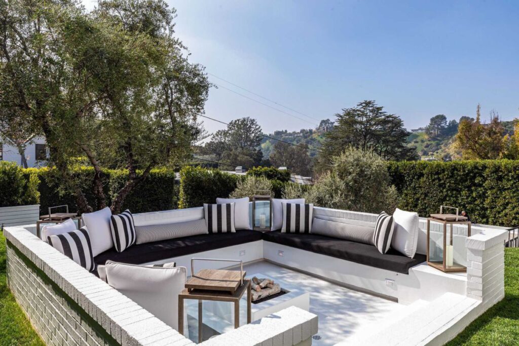 Brand New Home in Beverly Hills offers Exquisite Architecture