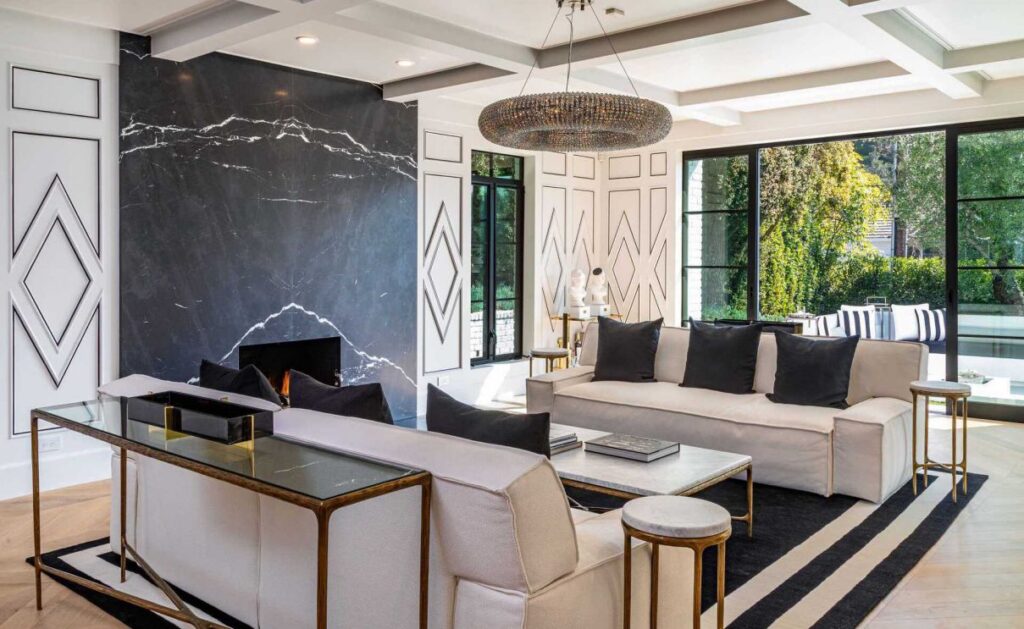 Brand New Home in Beverly Hills offers Exquisite Architecture