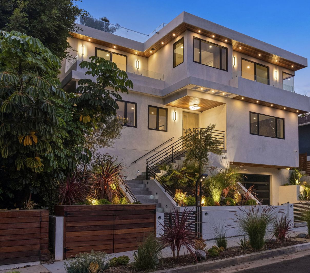 A-Brand-New-Modern-Home-for-Sale-in-Pacific-Palisades-1