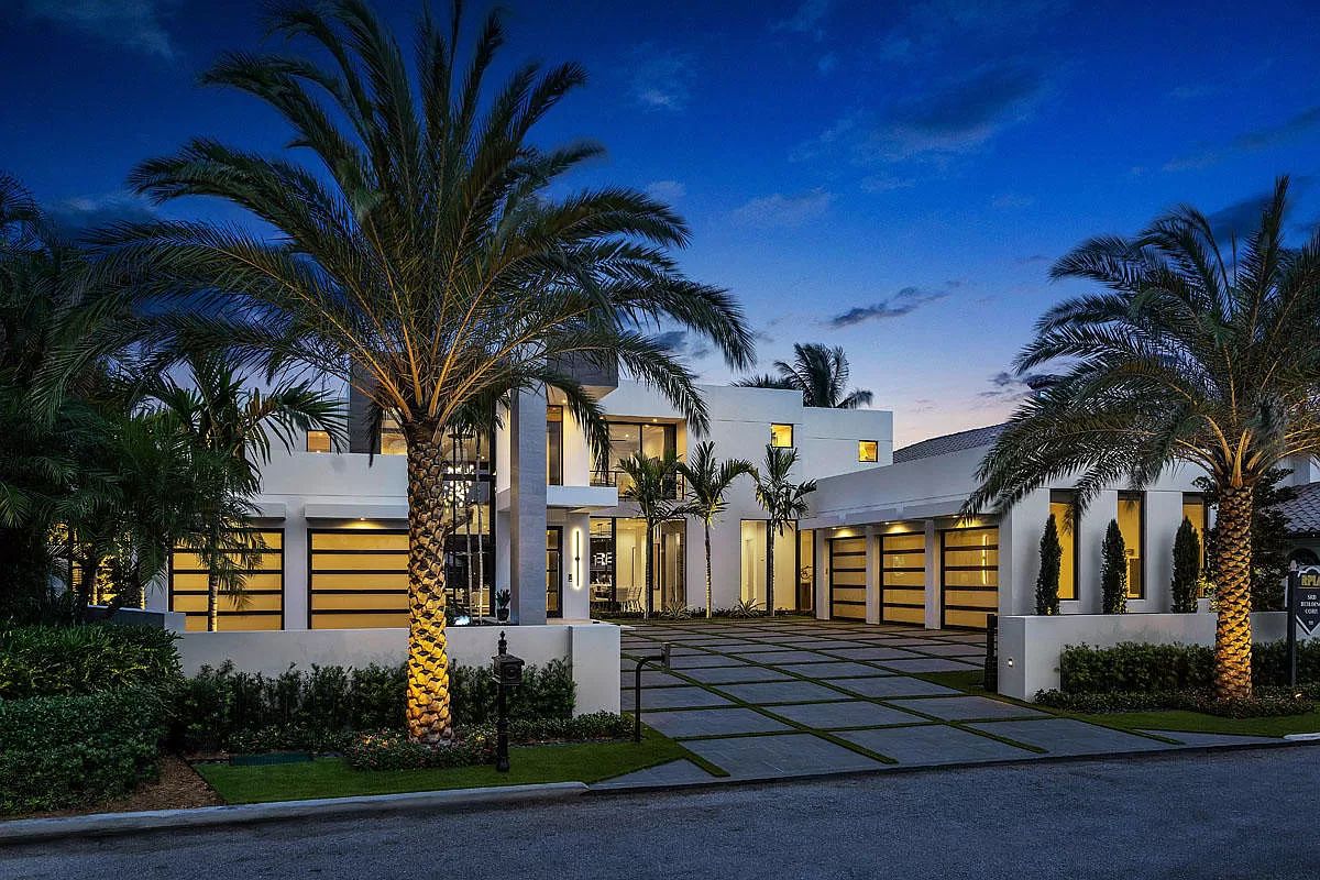 A-Newly-Clean-lined-Designed-Boca-Raton-Home-for-Sale-21