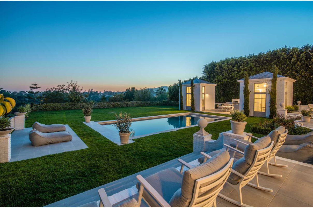 An-extraordinary-Los-Angeles-Traditional-Home-Asking-for-25-Million-20
