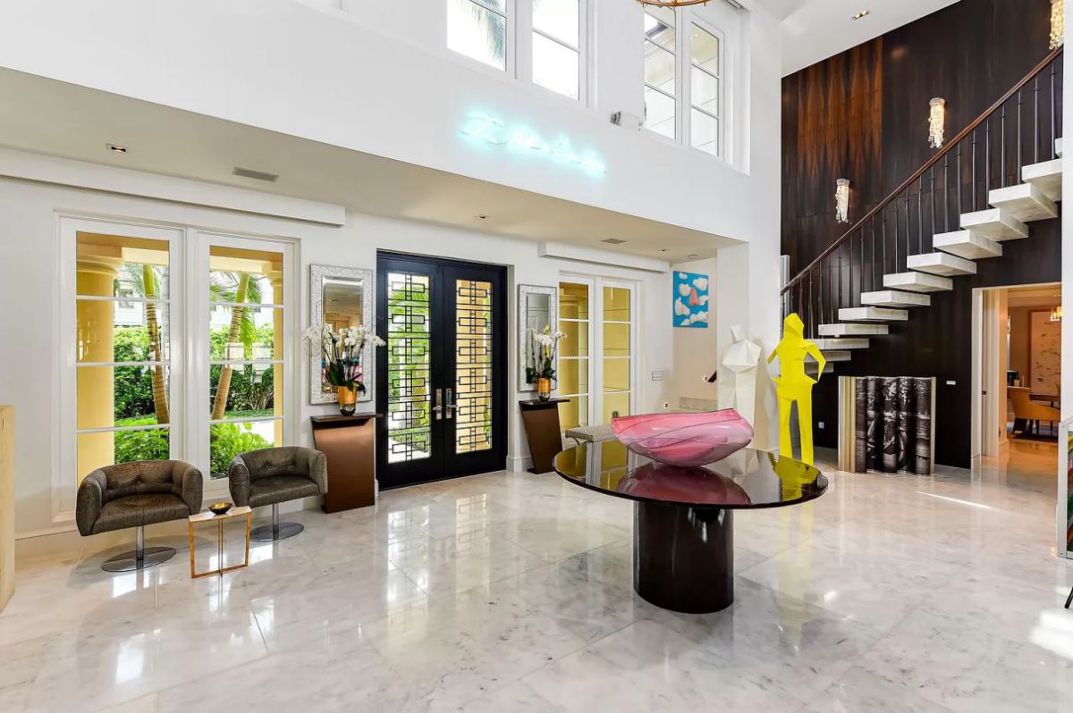 Beautiful-Tangier-Home-for-Sale-in-Palm-Beach-15