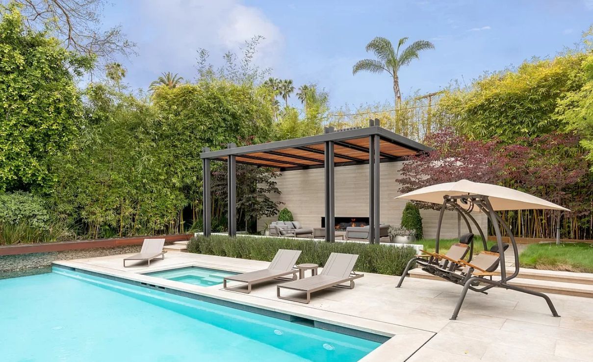 Beverly Hills Mansion in A World-class Location Asks for $23 Million