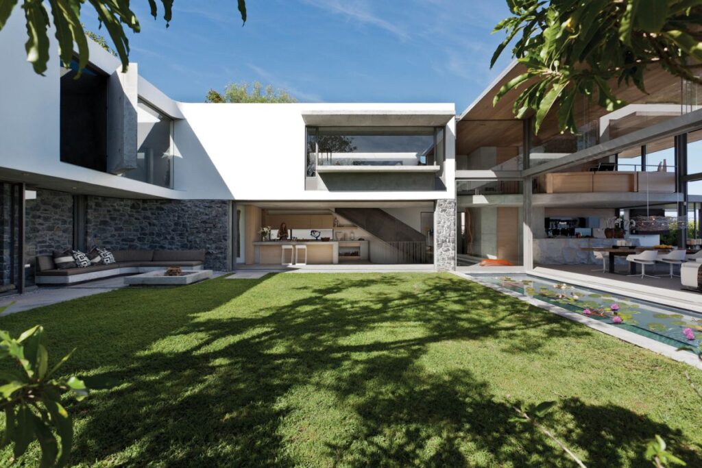 Boma Contemporary Home in Cape Town, South Africa by SAOTA
