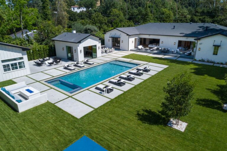 Brand New Modern Farmhome in Encino Listed for $8.995 Million