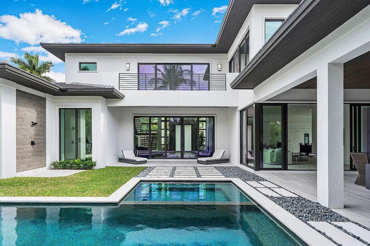 Classic-Modern-Delray-Beach-Home-for-Sale-2