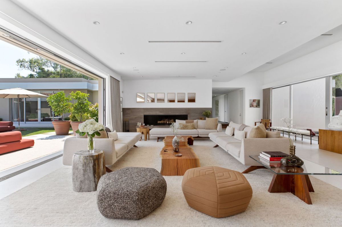 Completely-Remodeled-Modern-Beverly-Hills-Home-10