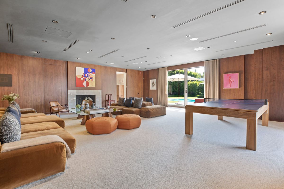 Completely-Remodeled-Modern-Beverly-Hills-Home-21
