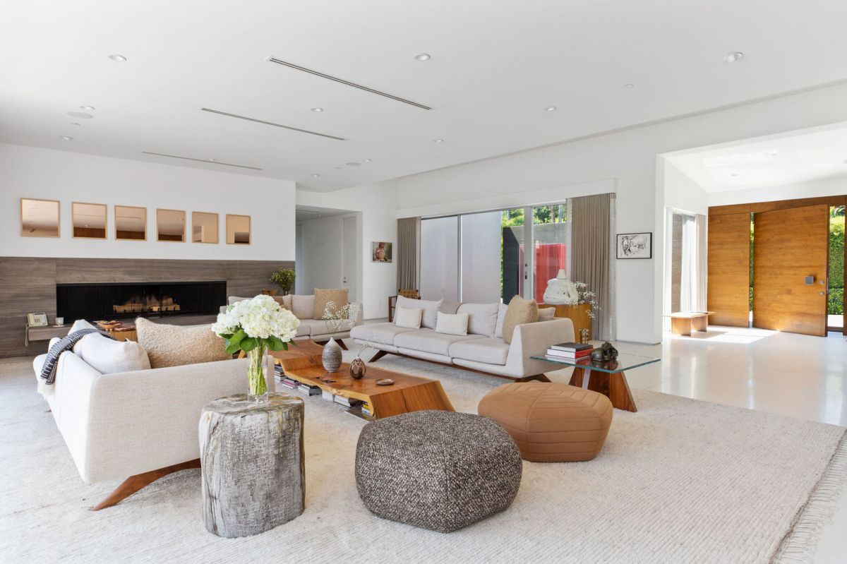 Completely-Remodeled-Modern-Beverly-Hills-Home-7