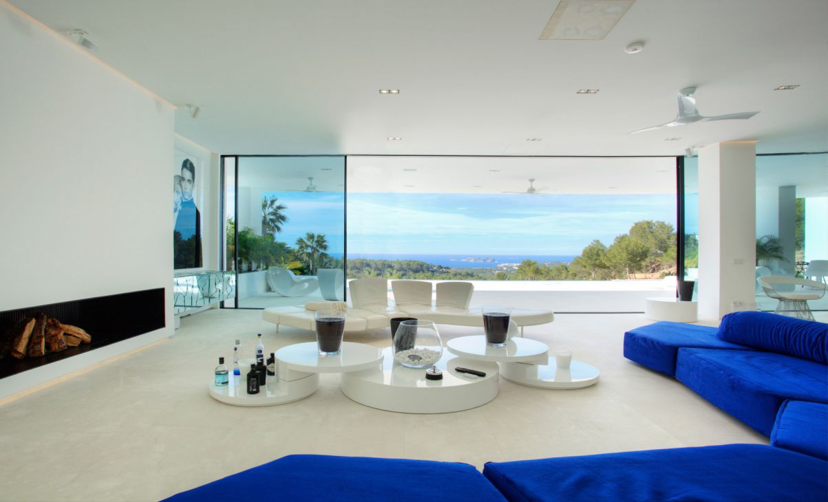 Exclusive-Modern-Villa-in-Cala-Bassa-Spain-by-MG-AG-Architects-13