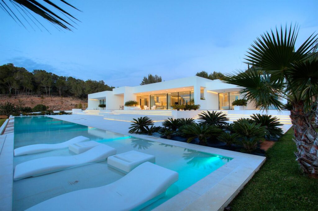 Exclusive Modern Villa in Cala Bassa, Spain by MG & AG Architects