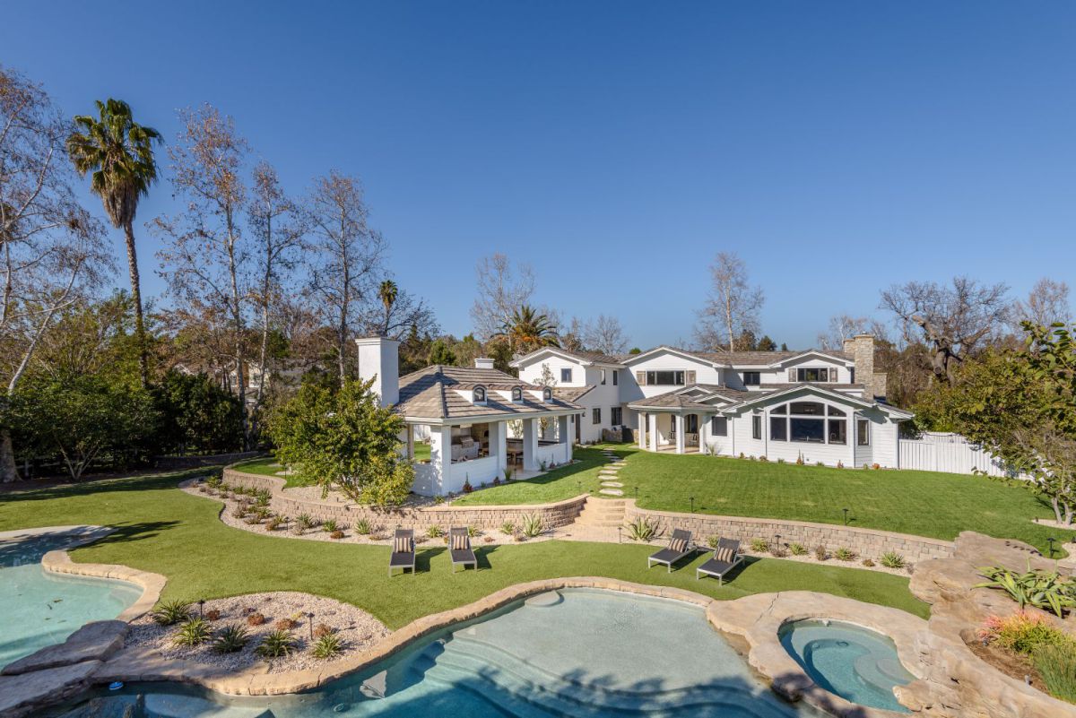 Exquisitely-Remodeled-Hidden-Hills-Home-for-Sale-37