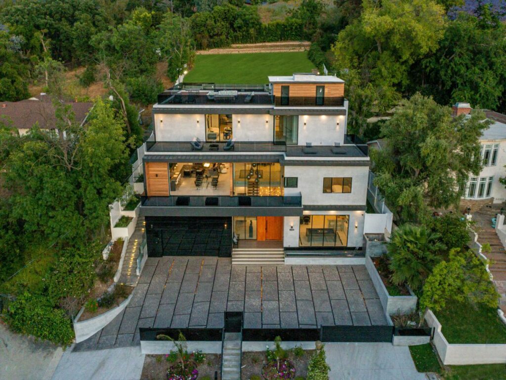 Exquisitely designed Sherman Oaks Home for Sale