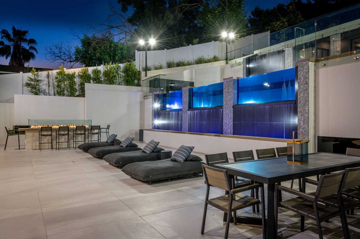 Exquisitely-designed-Sherman-Oaks-Home-for-Sale-8