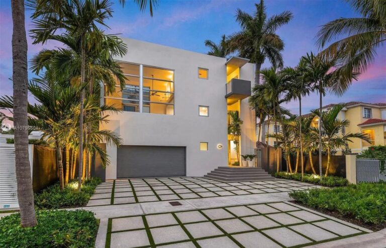 Fairhaven Modern Waterfront Home for Sale in Miami at $4.695 Million